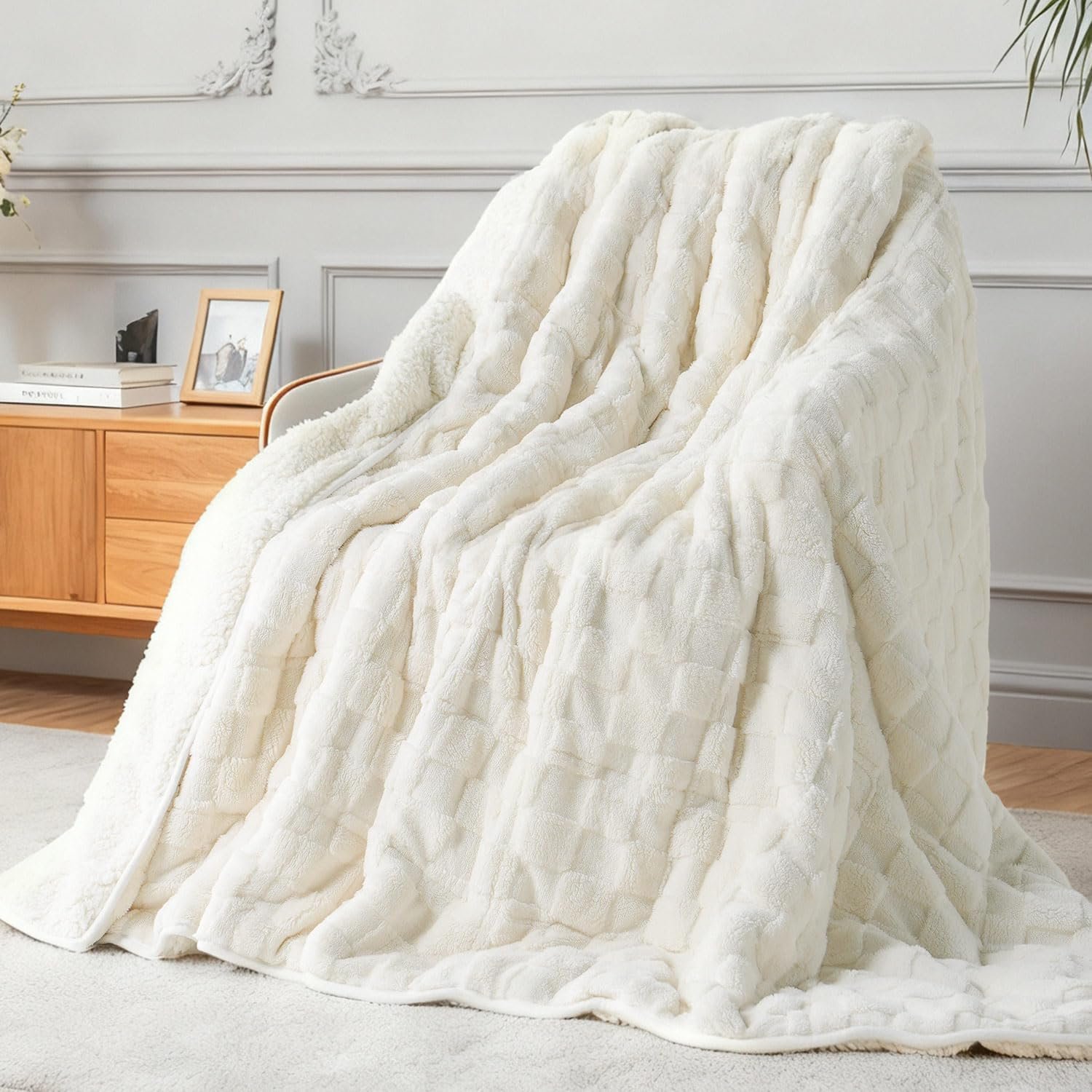 Kivik 15 lbs Weighted Blanket for Adults, Buttery Soft Checkered Heavy Blankets Throw for Bed Sleeping & Calming, Dual Sided Fluffy Fleece Washable, Warm Comfort, Queen Size 60 x 80 inches, Beige